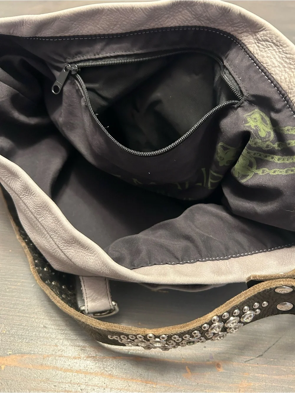 STUNNING Y2K Tylie Malibu soft leather bag with stunning embellished stra